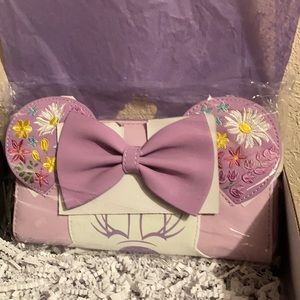 Loungefly Minnie Mouse Floral zip around Wallet